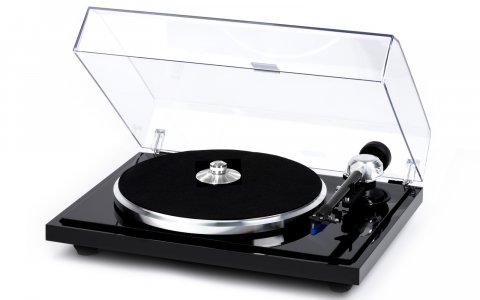 E.A.T. B-Sharp turntable; The B-Sharp sheds all of the non-essential cosmetic adornments of the C-Major without compromising performance or mechanical integrity, providing vinyl enthusiasts with a superb playback option at a more affordable price. E.A.T. B-Sharp turntable; The B-Sharp sheds all of the non-essential cosmetic adornments of the C-Major without compromising performance or mechanical integrity, providing vinyl enthusiasts with a superb playback option at a more affordable price.