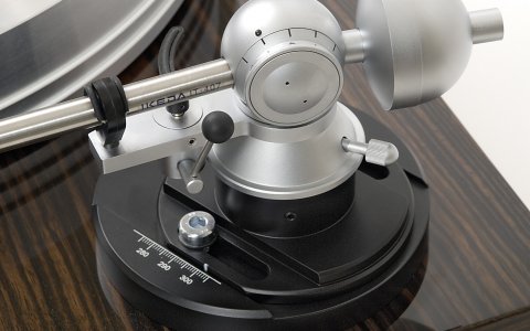 E.A.T. Forte Turntable - Tonearm