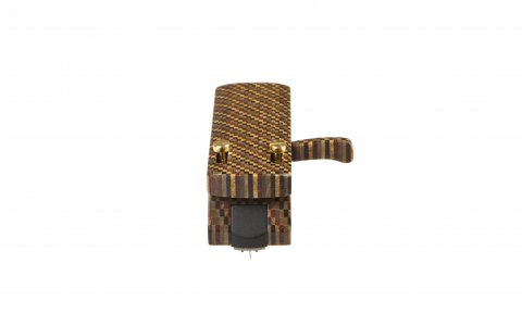 E.A.T. Yosegi Cartridge; Its all about … the smaller the signal, the more that resonance behaviour plays an important role!! E.A.T. Yosegi Cartridge; Its all about … the smaller the signal, the more that resonance behaviour plays an important role!!
