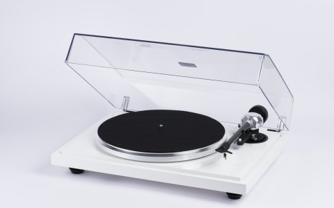 E.A.T. B-Sharp Turntable