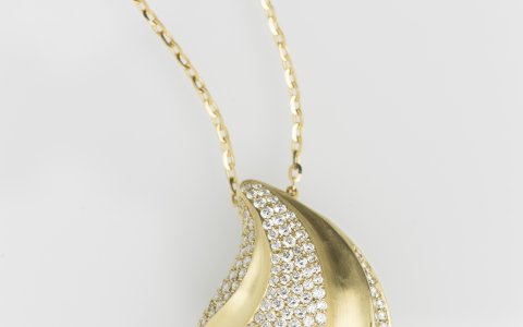 The Last Teardrop By Jozefina - yellow gold & diamonds