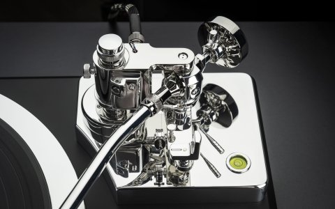 E.A.T. F-Dur Turntable
