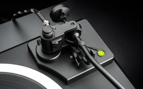 E.A.T. F-Dur Turntable