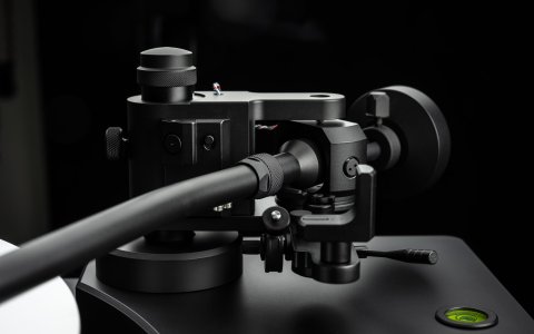E.A.T. F-Dur Turntable
