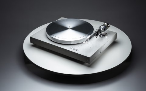 E.A.T. C-Dur Concrete Turntable