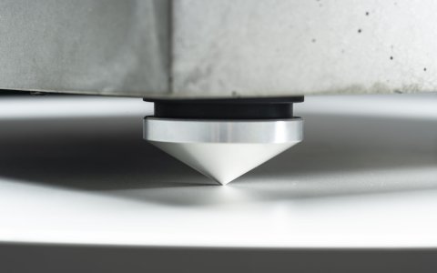 E.A.T. C-Dur Concrete Turntable