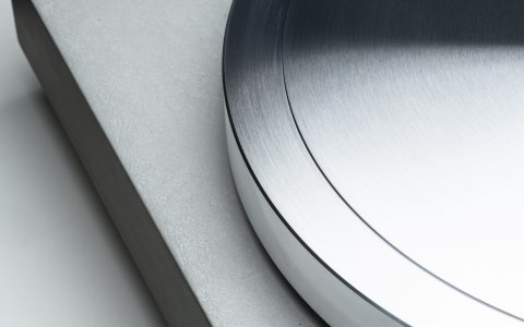 E.A.T. C-Dur Concrete Turntable