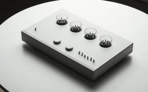 E.A.T. E-Glo SB Phono Stage