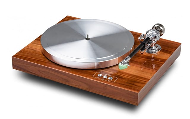 E.A.T. C-Dur Turntable; Audiophile Premium Turntable – smooth sound with sharp edges