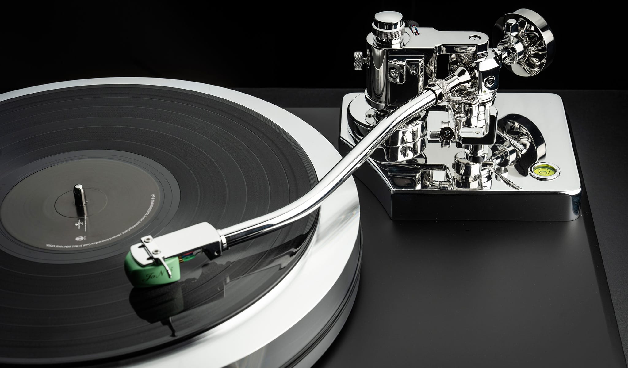 E.A.T. F-Dur Turntable